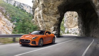 Jaguar F-Type SVR cupê 