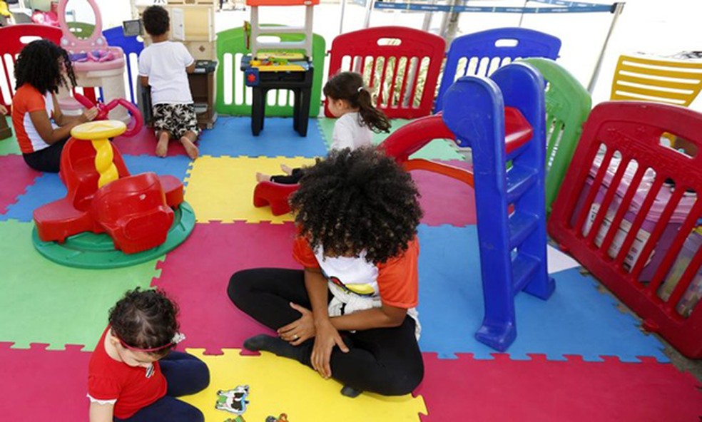 As crianças aproveitaram os brinquedos enquanto os pais pesquisavam os modelos (Foto: Marcelo de Jesus/O GLOBO) — Foto: Auto Esporte