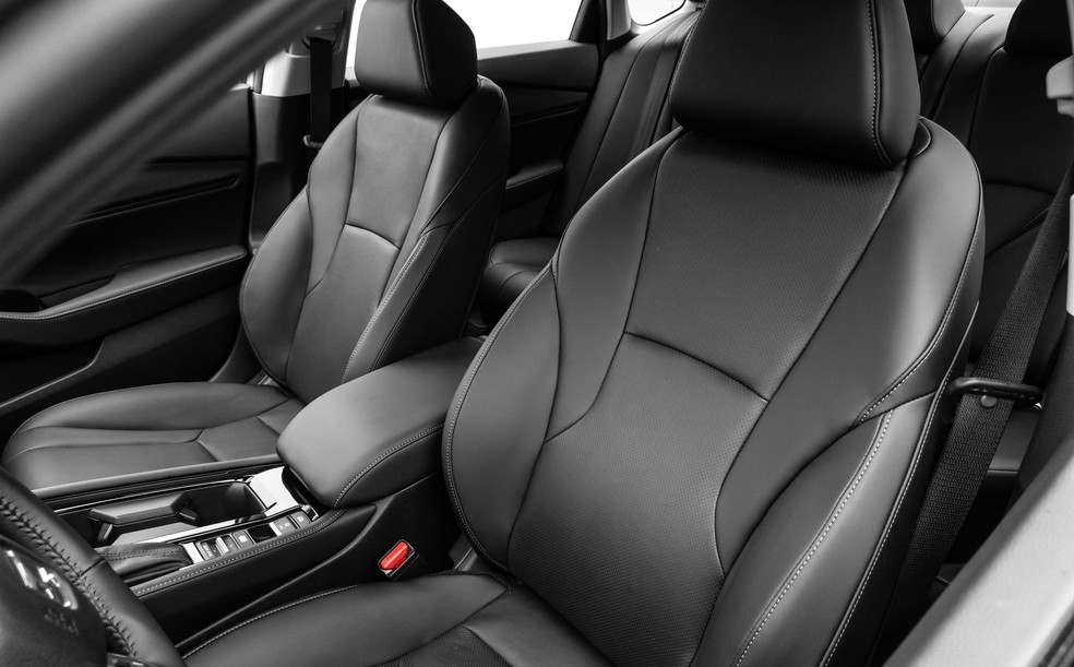 Honda Accord Advanced Hybrid tem bancos com ajustes elétricos para motorista e passageiro — Foto: Divulgação