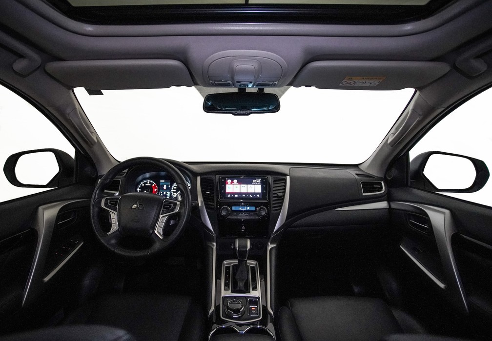 Interior do Mitsubishi Pajero Sport — Foto: Fabio Tito/G1