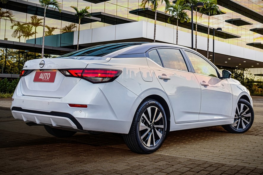 Nissan Sentra Exclusive 2025