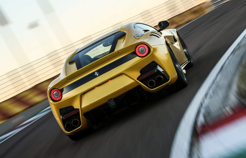 Ferrari F12 tdf é uma versão especial e limitada da F12 Berlinetta — Foto: Divulgação/Ferrari