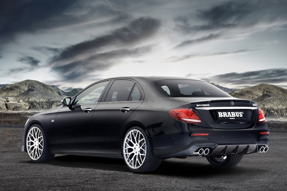 Mercedes Classe E ganha pacote da Brabus no Brasil (Foto: Divulgação) — Foto: Auto Esporte