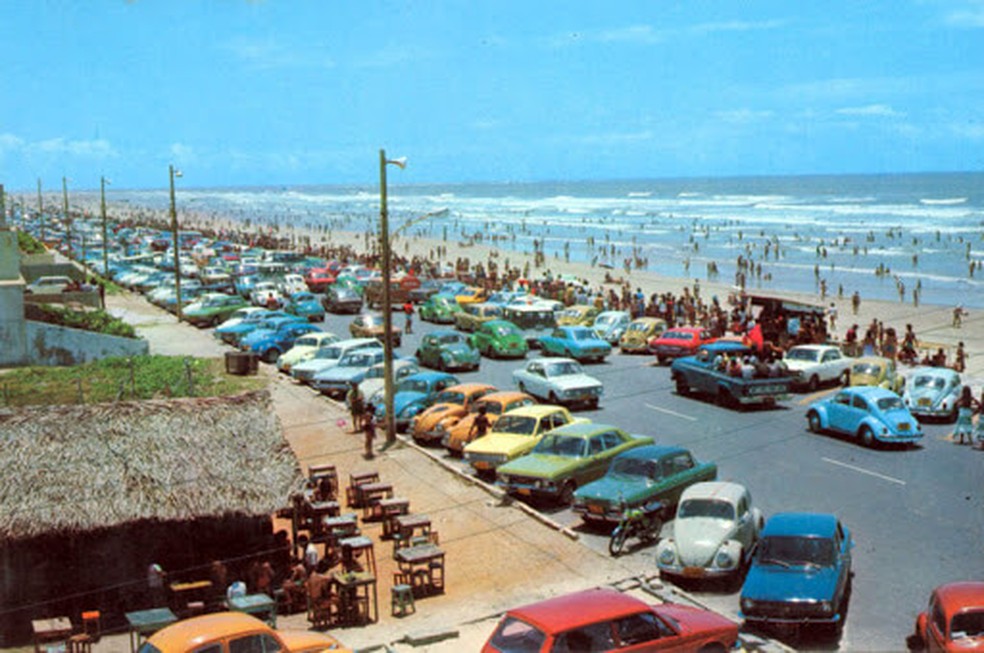 Ruas brasileiras eram repletas de carros coloridos até os anos 80 — Foto: Reprodução
