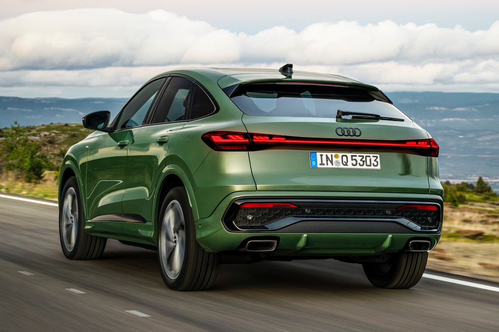 Novo Audi Q5 Sportback tem caimento cupê na traseira — Foto: Divulgação