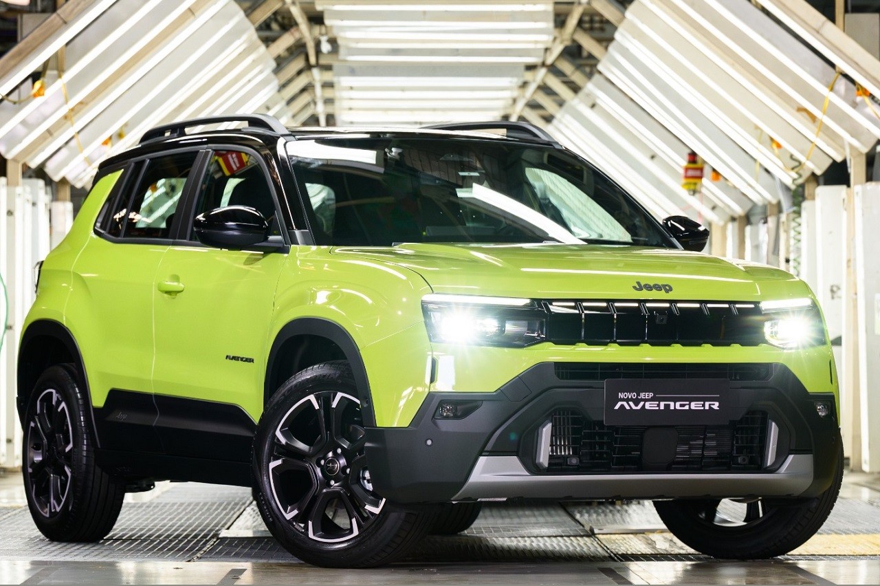 Jeep Avenger já é produzido em série no Brasil; saiba quando será lançado