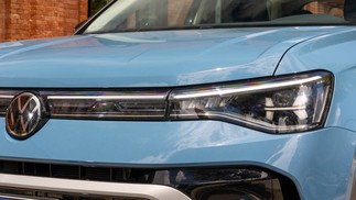 Volkswagen Taos Highline 2026 - Faróis de LED — Foto: Renato Durães/Auto News Brasil