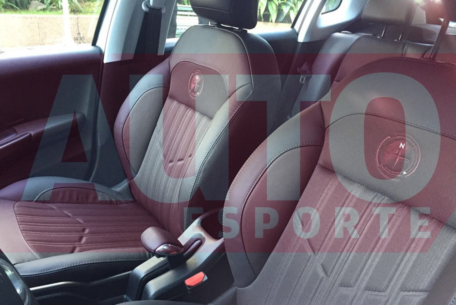 Flagramos o novo Peugeot 2008 Crossway