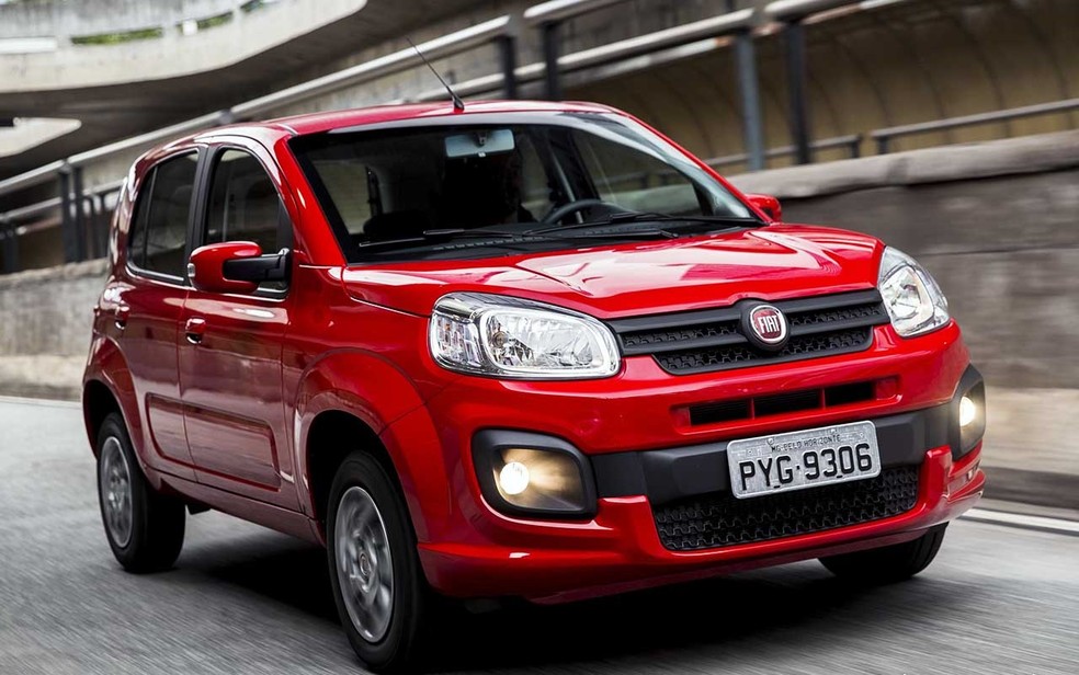 Chegada da segunda geração do Fiat Uno não tirou o Mille de linha — Foto: Divulgação