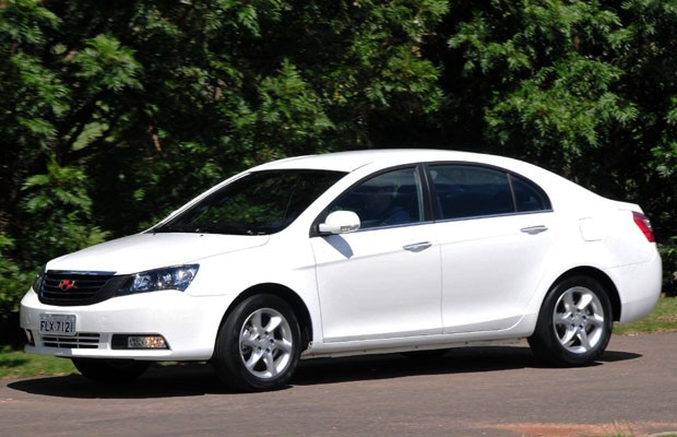 Geely chegou ao mercado brasileiro com o sedã EC7 — Foto: Auto News Brasil