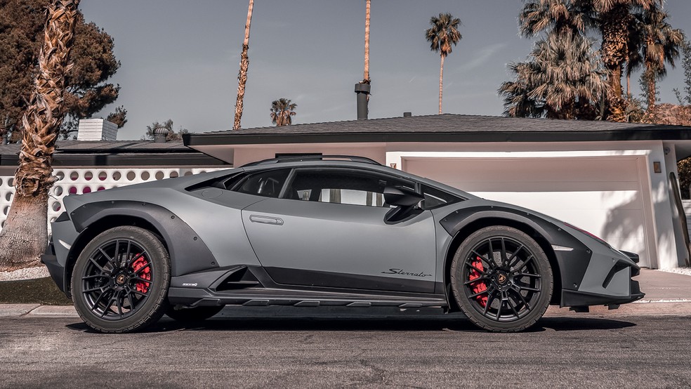 Lamborghini Sterrato tem mais altura do solo que outros Huracán — Foto: Divulgação
