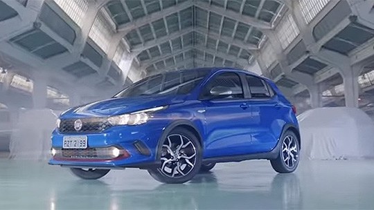 Cadê o novo Polo? Fiat compara Argo com HB20 e Onix, mas esquece principal rival