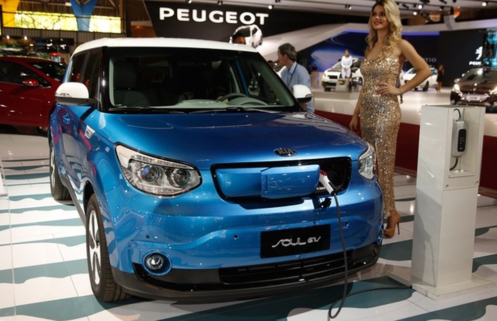 Kia Soul EV no Salão do Automóvel 2014 (Foto: Fabio Aro/Auto News Brasil) — Foto: Auto Esporte