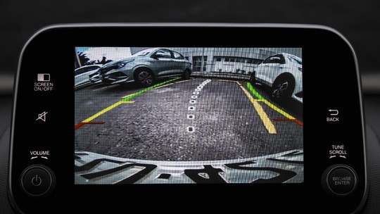 5 carros usados com câmera de ré a partir de R$ 44 mil