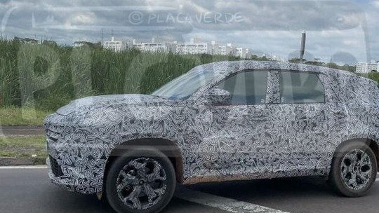 Flagra: Renault Boreal, rival do Compass, tem novos detalhes revelados