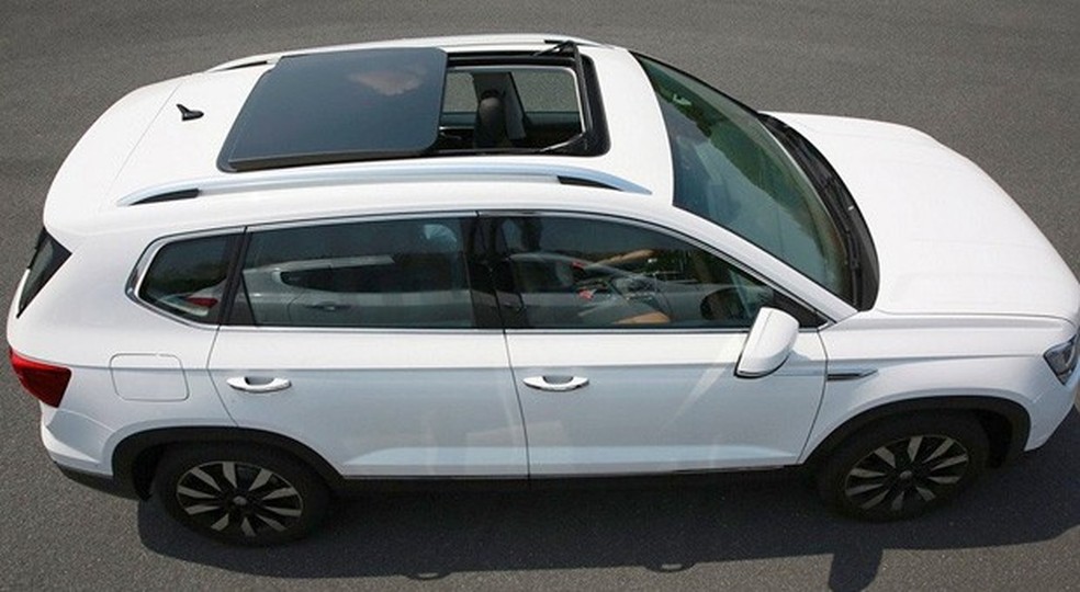 O Tarek conta com opção de teto solar panorâmico (Foto: Reprodução) — Foto: Auto Esporte