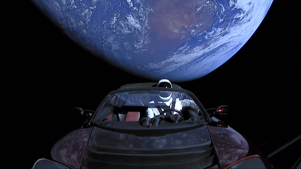 Tesla Roadster em viagem pelo Sistema Solar — Foto: Divulgação