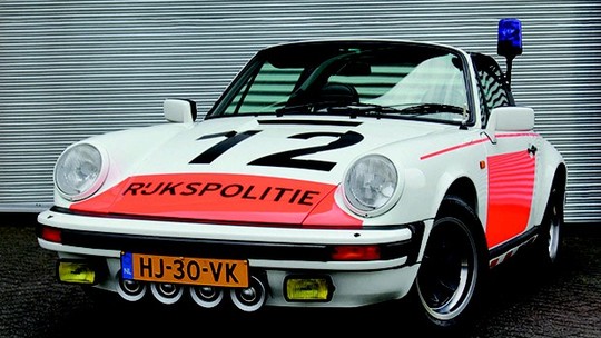 Que tal comprar um Porsche 911 da polícia?