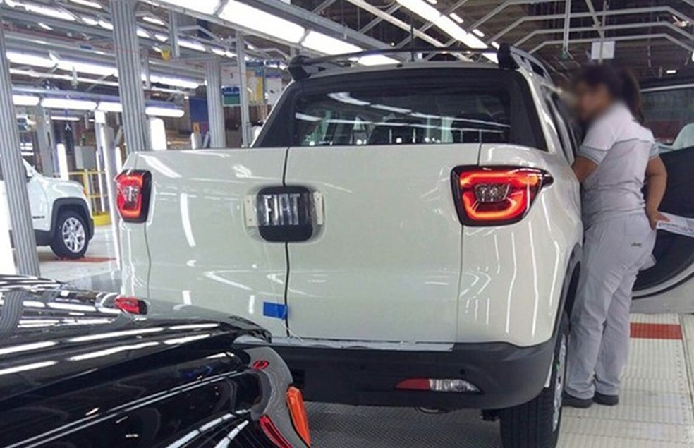 Picape Fiat Toro é flagrada na linha de montagem, em Goiana (PE) (Foto: Divulgação) — Foto: Auto Esporte