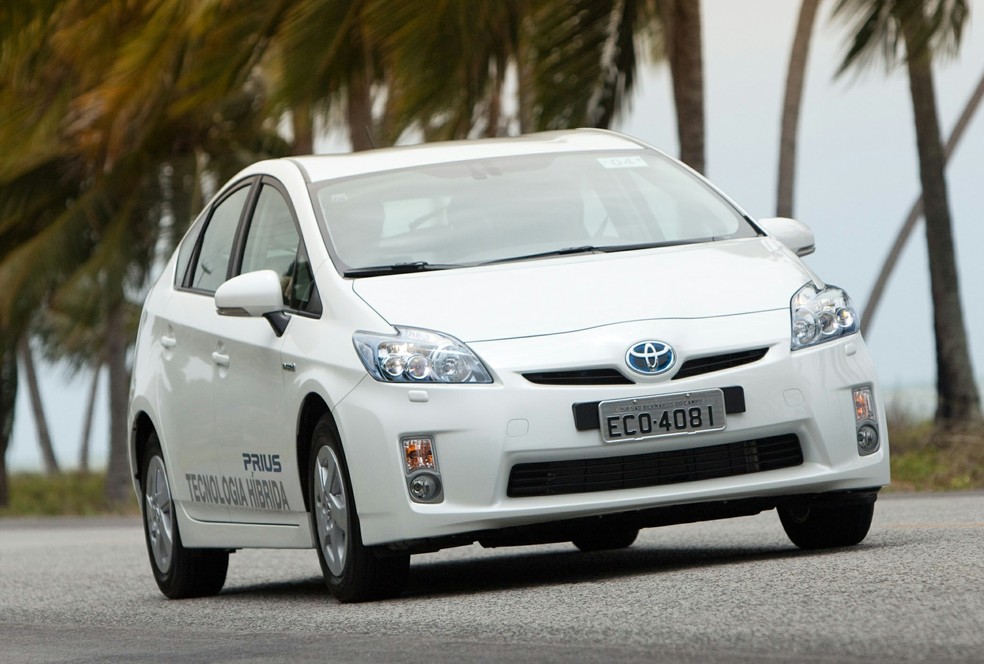 Toyota Prius 2015 — Foto: Divulgação