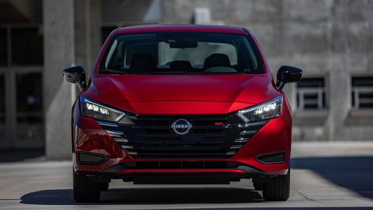 Novo Nissan Versa 2023 fica mais invocado e pode vir ao Brasil no ano que vem