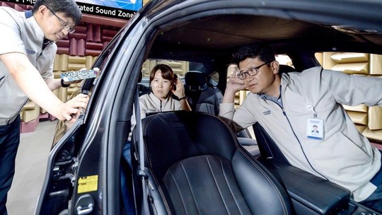 Kia mostra recurso que cria zona de sons individuais no veículo