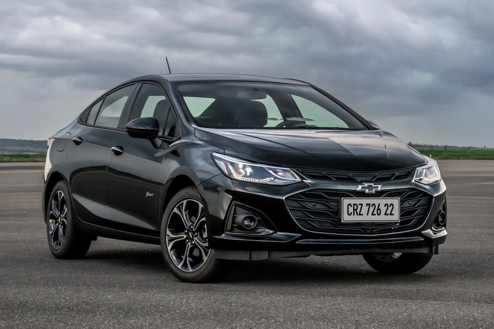 O Chevrolet Cruze Midnight sai a partir de R$ 108,9 mil no Mercado Livre. — Foto: Divulgação/Chevrolet
