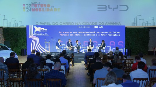 Eletrificação e apagão são temas do Summit de Auto News Brasil e Valor Econômico