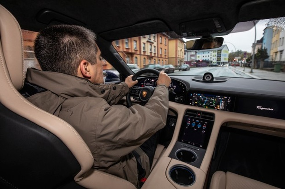 Ao volante, o Taycan é um legítimo Porsche (Foto: Divulgação) — Foto: Auto Esporte