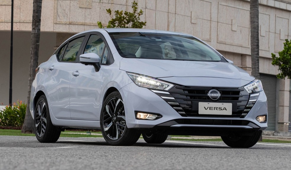 Nissan Versa foi reestilizado em 2023 — Foto: Divulgação