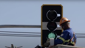 Semáforo inteligente de SP reduz trânsito e até o consumo do carro