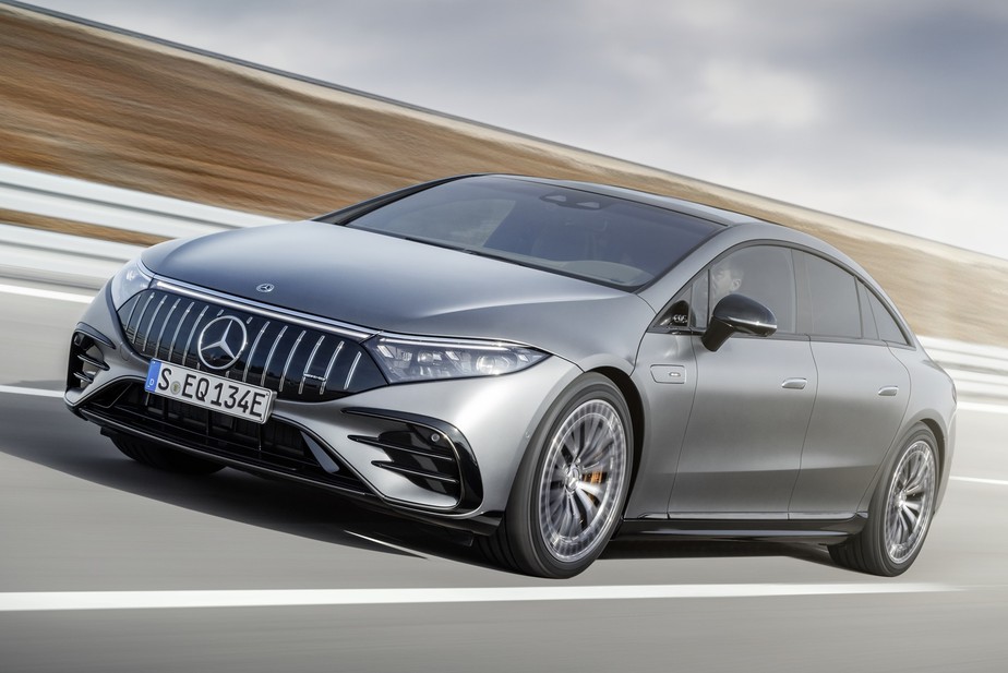 Teste MercedesAMG EQS é elétrico com desempenho insano e preço de