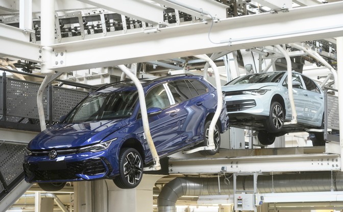 Produção do Volkswagen Golf em Wolfsburg (Alemanha)