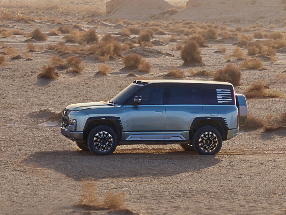 SUV tem 5,30 m de comprimento e 3,05 m de entre-eixos — Foto: Divulgação