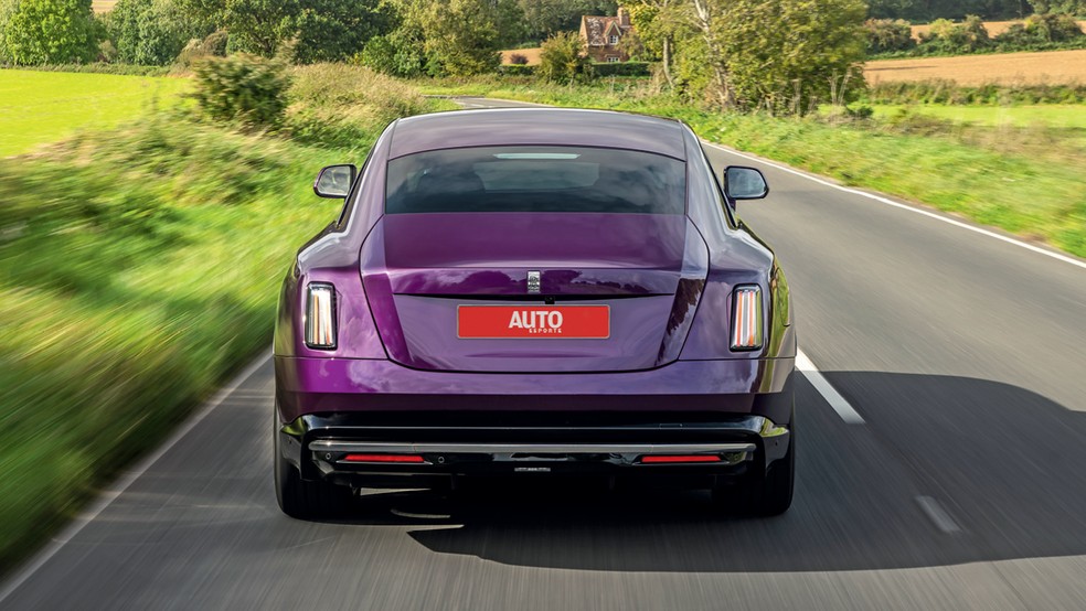 Rolls-Royce Spectre é o carro elétrico mais luxuoso do mundo — Foto: Divulgação