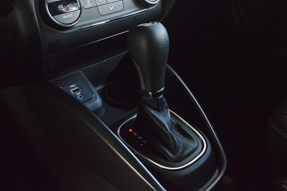 Câmbio automático é acoplado ao motor 1.8 de 139 cv (Foto: André Schaun/Auto News Brasil) — Foto: Auto Esporte