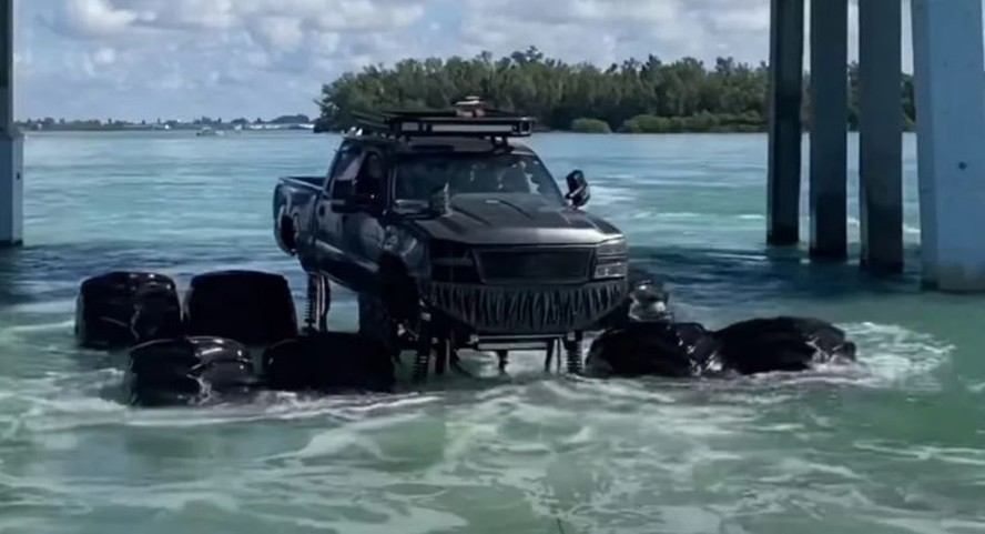Chevrolet Silverado Monstermax