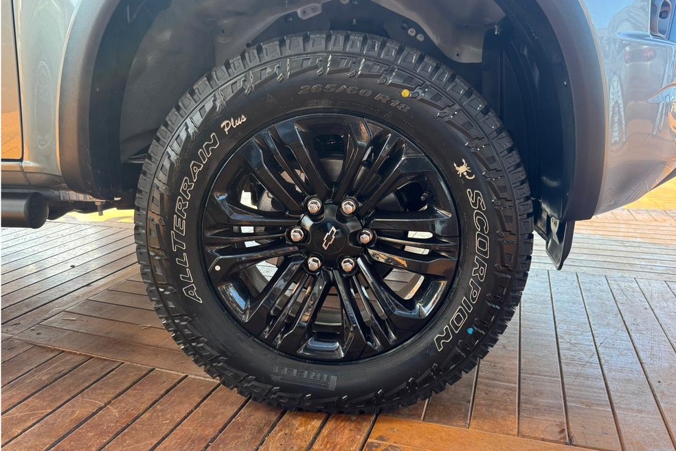 Rodas da Chevrolet S10 Trail Boss foram desenhadas exclusivamente para essa versão — Foto: Vitória Drehmer/Auto News Brasil