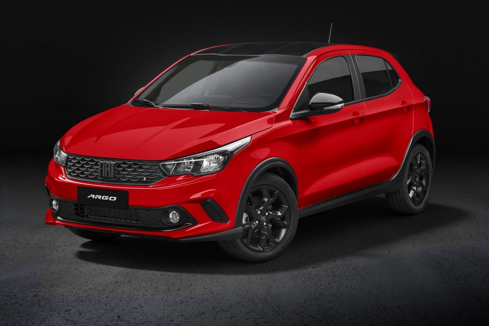 O Fiat Argo HGT sai a partir de R$ 60 mil no Mercado Livre. — Foto: Divulgação/Fiat