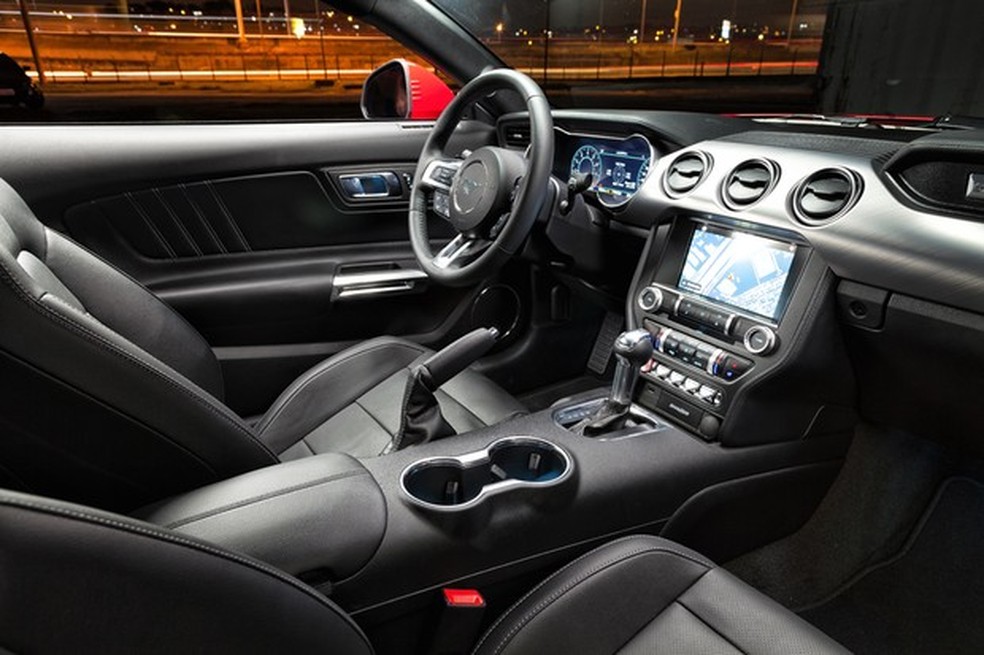 Ford Mustang GT Premium V8 (Foto: Leo Sposito/Auto News Brasil) — Foto: Auto Esporte