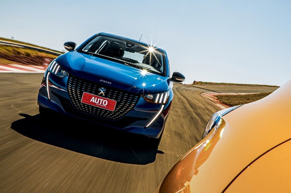 A segurança ativa e passiva é a mais elevada do segmento dos hatches compactos, com itens antes impensáveis (Foto: Rafael Munhoz) — Foto: Auto Esporte