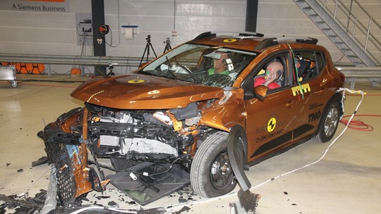 Novo Renault Sandero 2022 vai mal em teste de segurança e recebe duas estrelas na prova do Euro NCAP