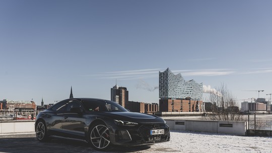 Audi RS e-tron GT é mais barato e (quase) tão bom quanto o "irmão" Porsche Taycan Turbo S