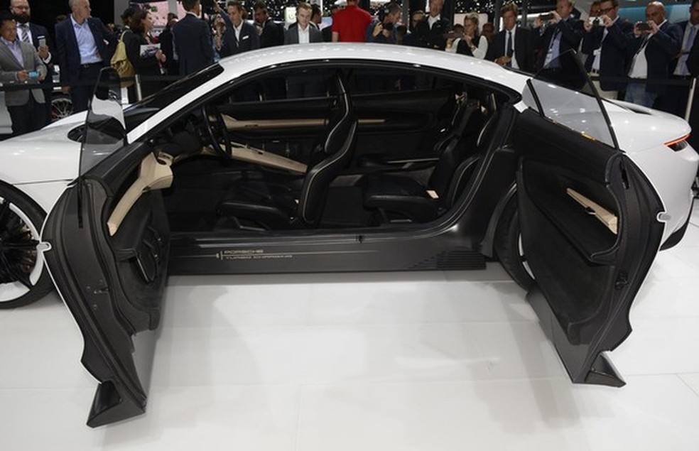 Conceito Porsche Mission E no Salão de Frankfurt 2015 (Foto: Newspress) — Foto: Auto Esporte