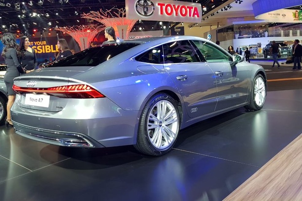 A escolha do ângulo não é à toa: o A7 Sportback tem a mais bela traseira do estande (Foto: Julio Cabral/Auto News Brasil) — Foto: Auto Esporte