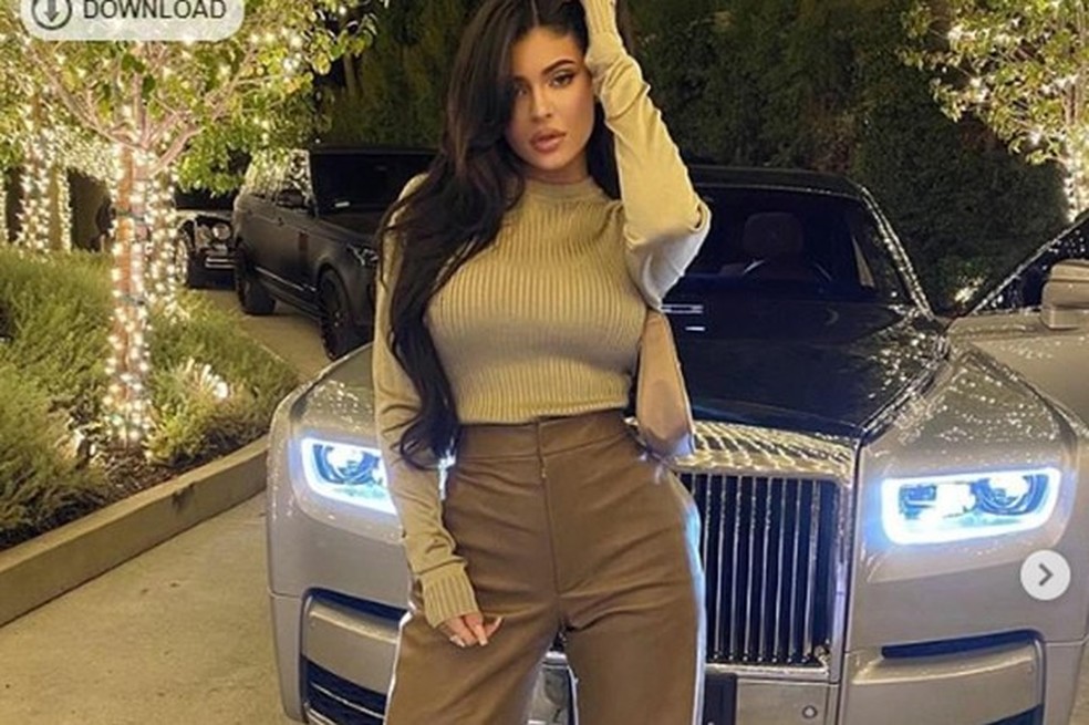 Kylie Jenner apresenta seu "bebê" no Instagram (Foto: Reprodução/Internet) — Foto: Auto Esporte