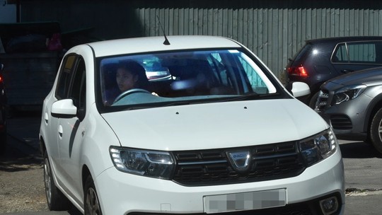 Embaixadora da Porsche, estrela do tênis vai de Sandero para a academia
