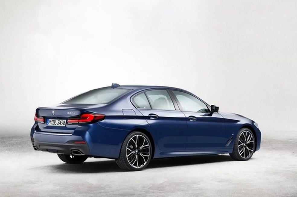 Versão esporrtiva é baseada no Série 5 reestilizado recentemente (Foto: Reprodução/German Car Forum) — Foto: Auto Esporte