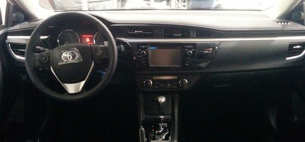 Flagramos o novo Toyota Corolla Dynamic (Foto: Alexandre Izo / Auto News Brasil) — Foto: Auto Esporte