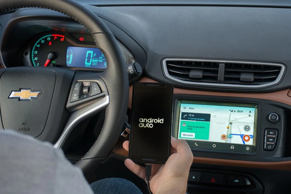 Onix Waze Android Auto (Foto: Divulgação) — Foto: Auto Esporte